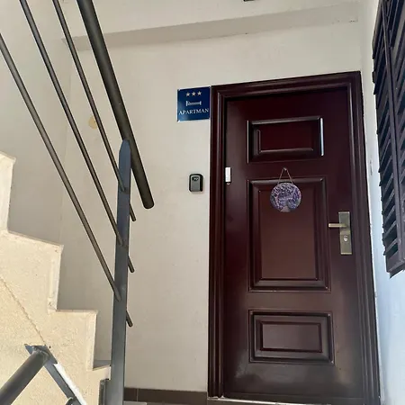 Chill House * Makarská